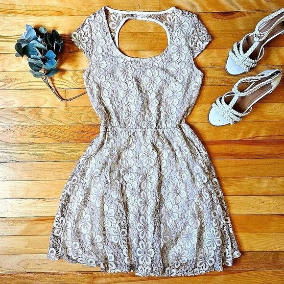 Altard State Cream Floral Dress - Picture 1 of 9